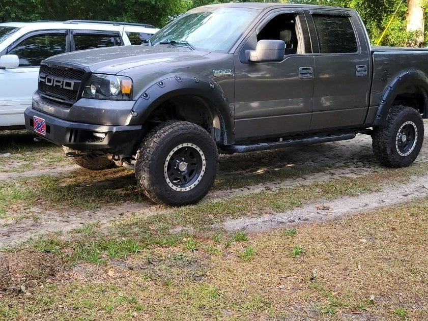 Barricade Extreme HD Front Bumper with LED Fog Lights (04-08 F-150)