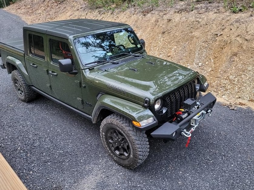 Barricade Trail Force HD Front Bumper with 9,500 lb. Winch (20-25 Jeep Gladiator JT)