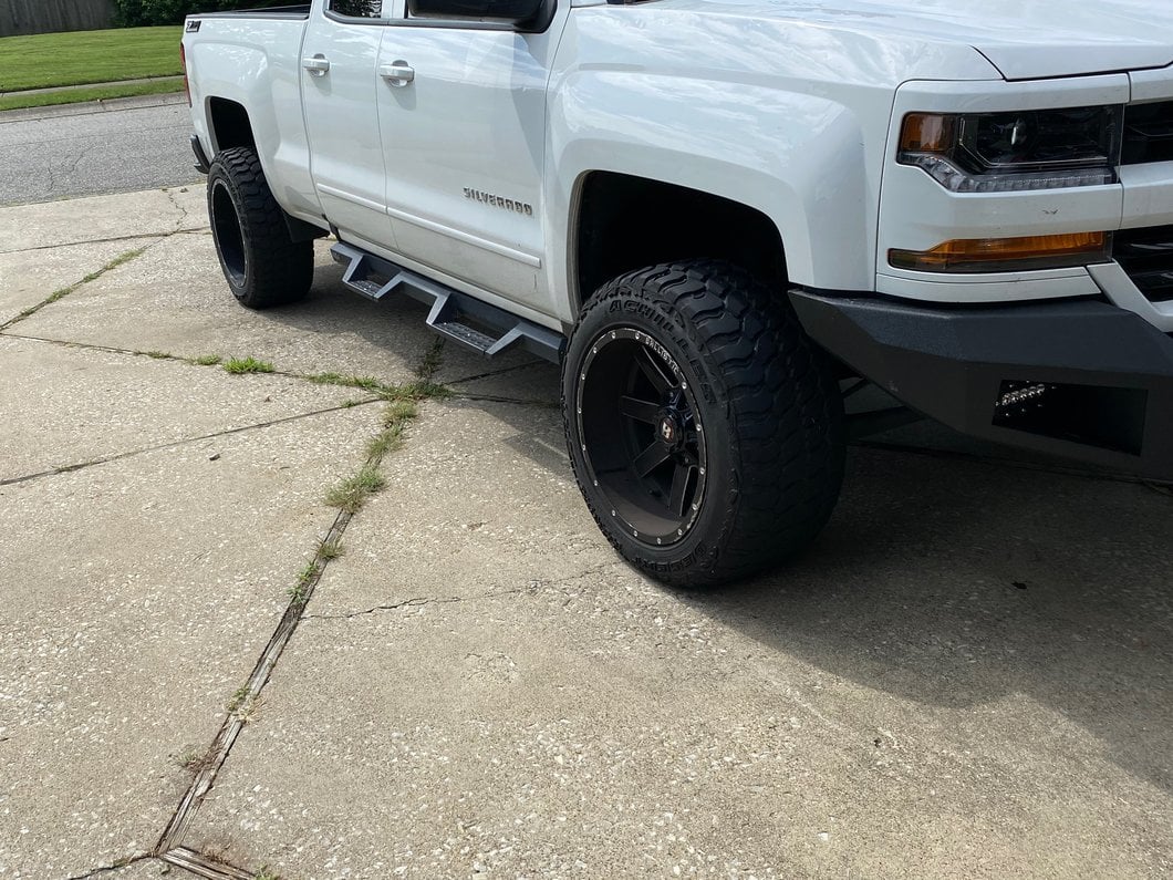 Barricade HD Winch Front Bumper with LED Lighting (16-18 Silverado 1500)