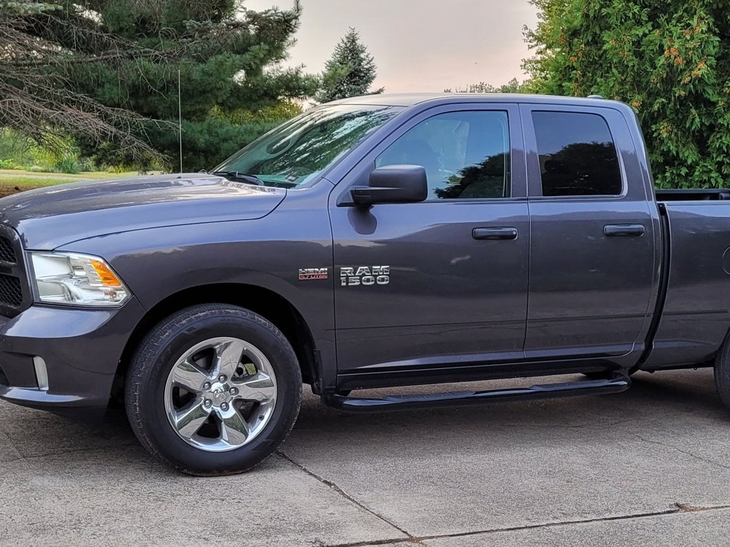 Barricade 3-Inch Side Step Bars; Black (09-18 RAM 1500)