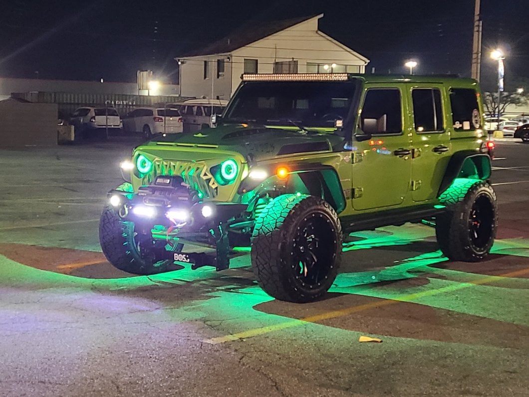 Barricade Single Replacement LED Light for Barricade Trail Force HD Bumper; Round Light