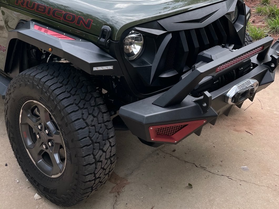 Barricade X-Series Front Bumper; Red Inserts (20-25 Jeep Gladiator JT)