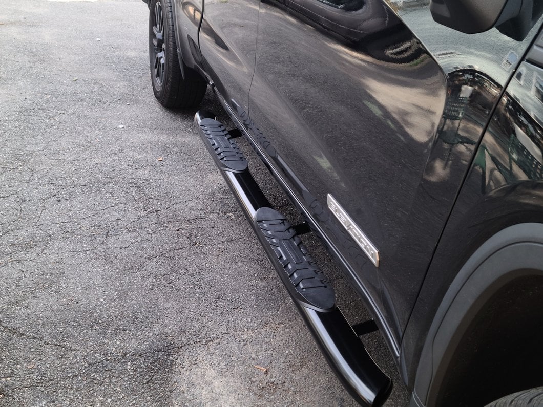 Barricade 5-Inch Oval Bent End Side Step Bars; Black (19-25 Sierra 1500 Double Cab)