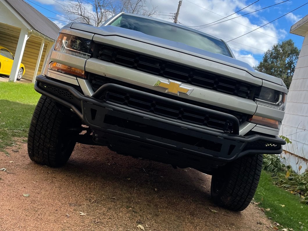 Barricade Pre-Runner Front Bumper with Skid Plate (16-18 Silverado 1500)