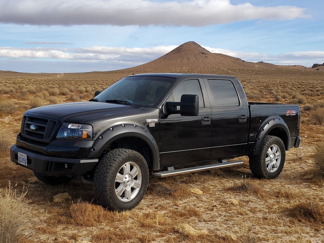 Barricade Extreme HD Front Bumper with LED Fog Lights (04-08 F-150)