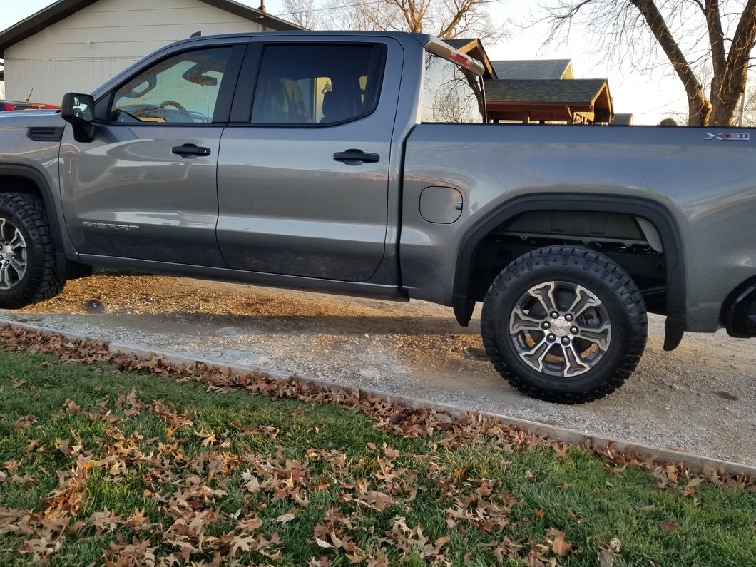 Barricade 4-Inch Oval Straight End Side Step Bars; Black (19-25 Sierra 1500 Crew Cab)