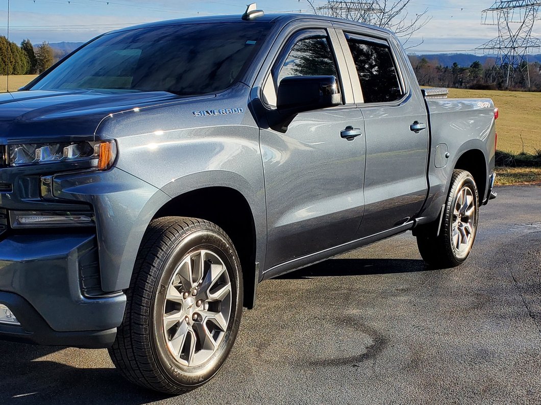 Barricade Saber 5-Inch Aluminum Side Step Bars; Black Cover Plates (19-25 Silverado 1500 Double Cab)