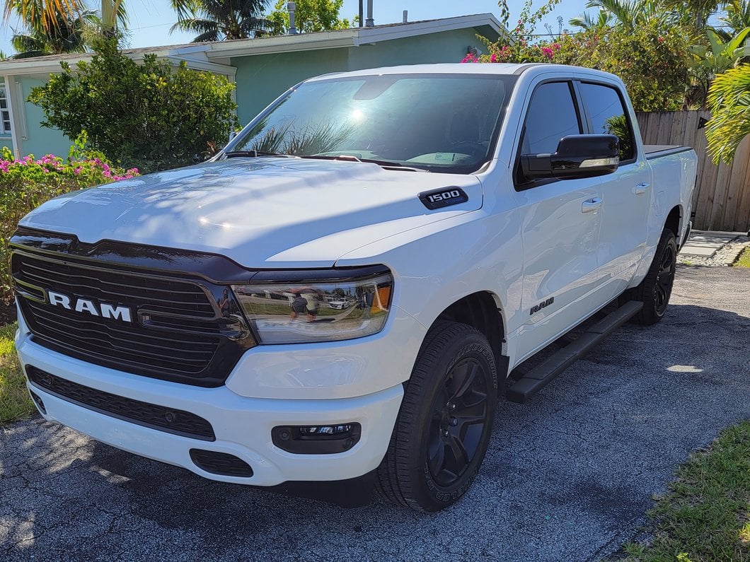 Barricade T4 Side Step Bars; Black (19-25 RAM 1500 Crew Cab)