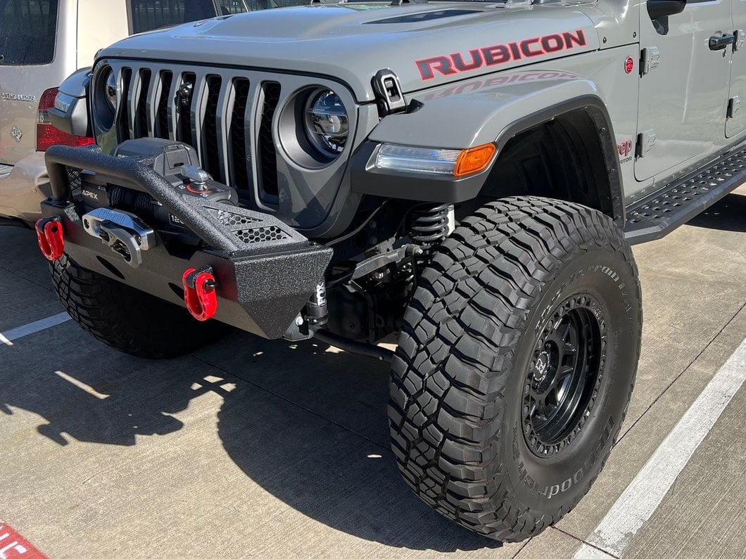 Barricade Battalion Stubby Front Bumper (20-25 Jeep Gladiator JT)