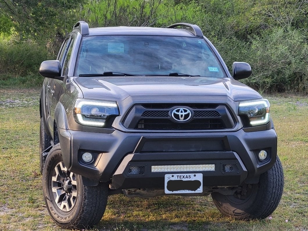 Barricade HD Stubby Front Bumper with 20-Inch Double Row LED Light Bar (12-15 Tacoma)