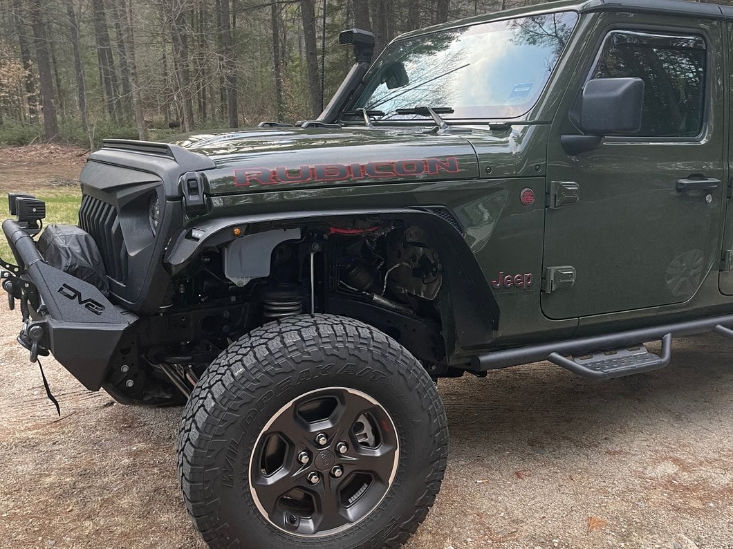 Barricade HD Flat Fender Flares with LED DRL and Turn Signal; Front (20-25 Jeep Gladiator JT)