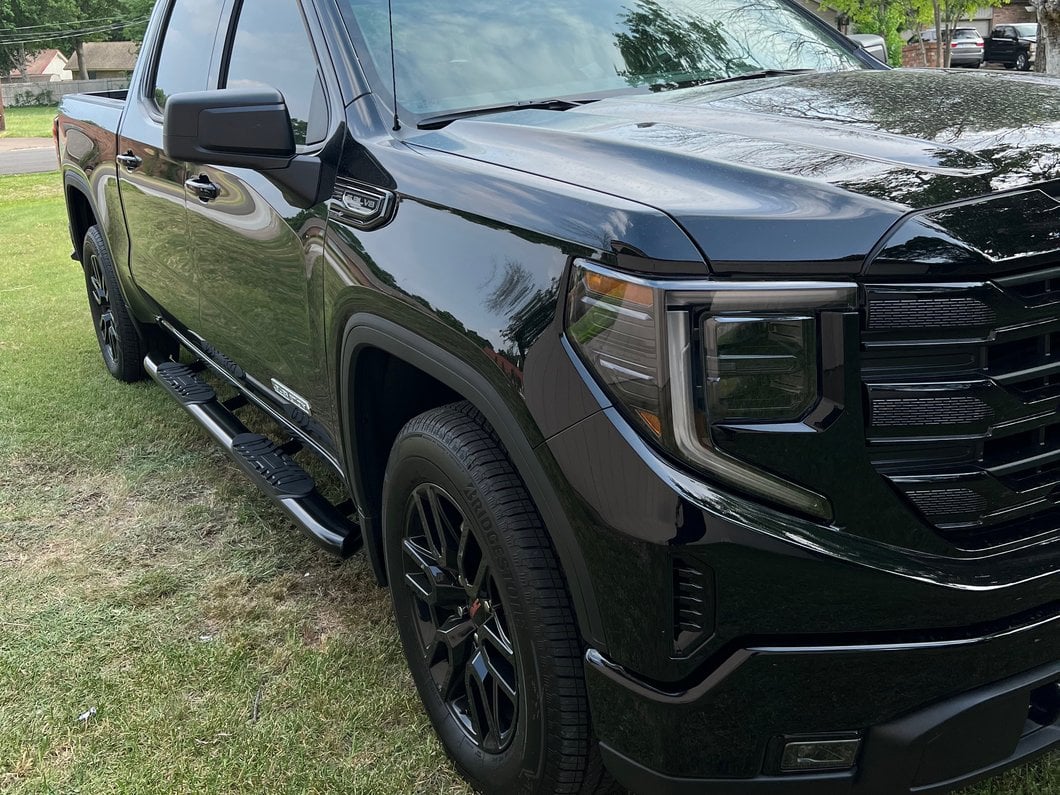 Barricade 5-Inch Oval Bent End Side Step Bars; Black (19-25 Sierra 1500 Crew Cab)