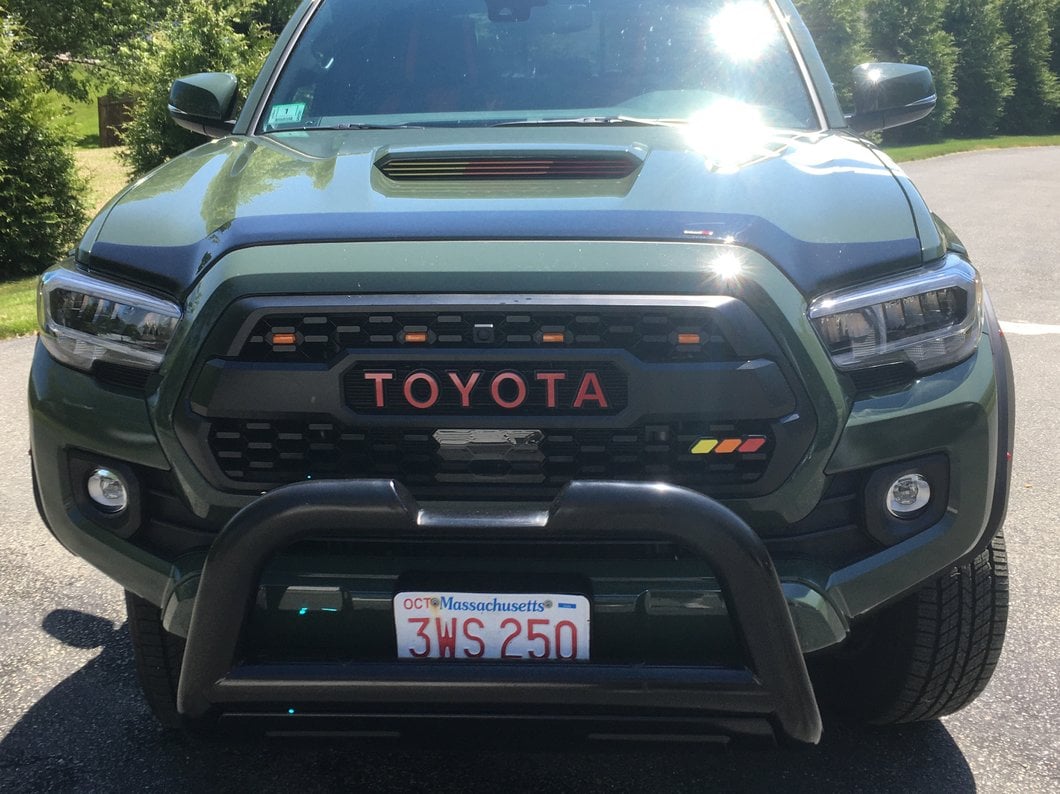 Barricade 3.50-Inch Oval Bull Bar with Skid Plate; Black (16-23 Tacoma)
