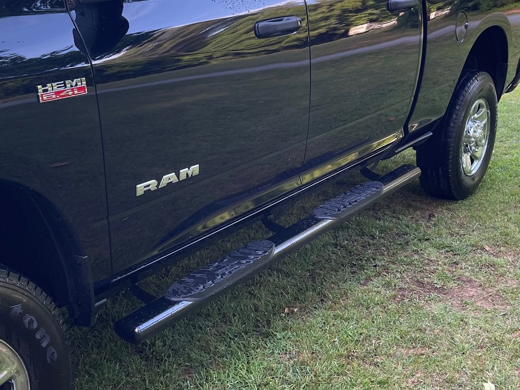 Barricade 5-Inch Oval Straight End Side Step Bars; Gloss Black (10-24 RAM 2500 Crew Cab)