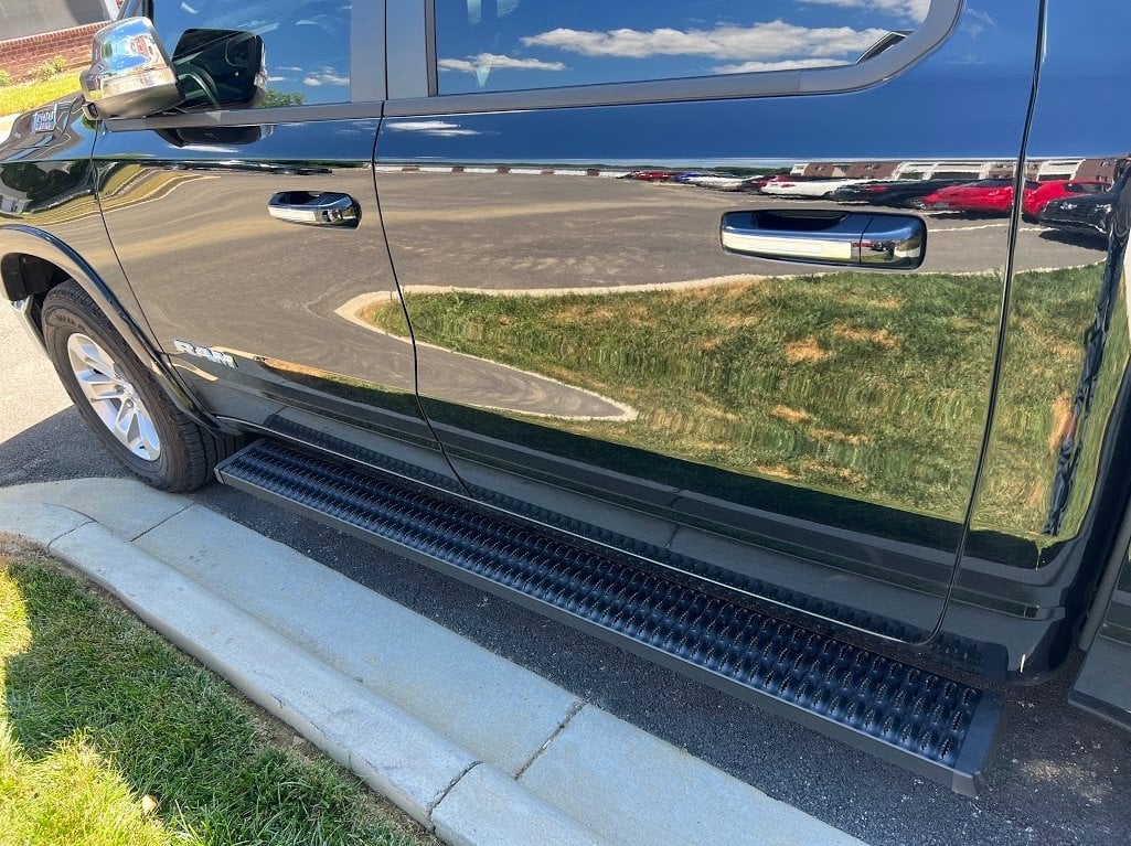 Barricade XD Running Boards (19-25 RAM 1500 Crew Cab)