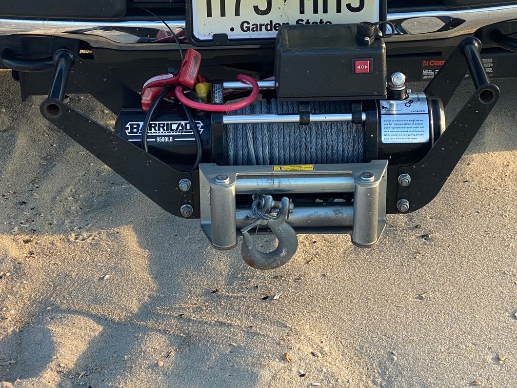 Barricade 9,500 lb. Winch with Wireless Control (Universal; Some Adaptation May Be Required)