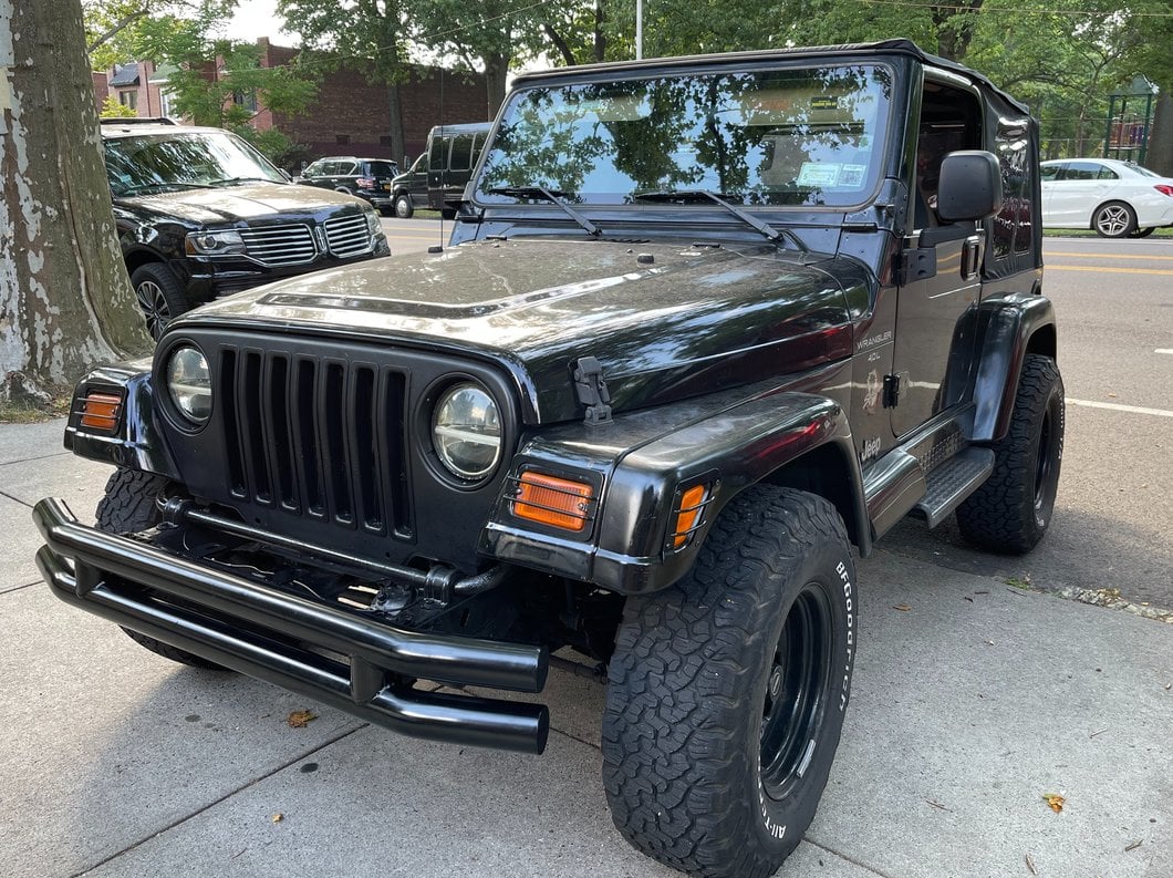 Barricade Double Tubular Front Bumper; Gloss Black (87-06 Jeep Wrangler YJ & TJ)
