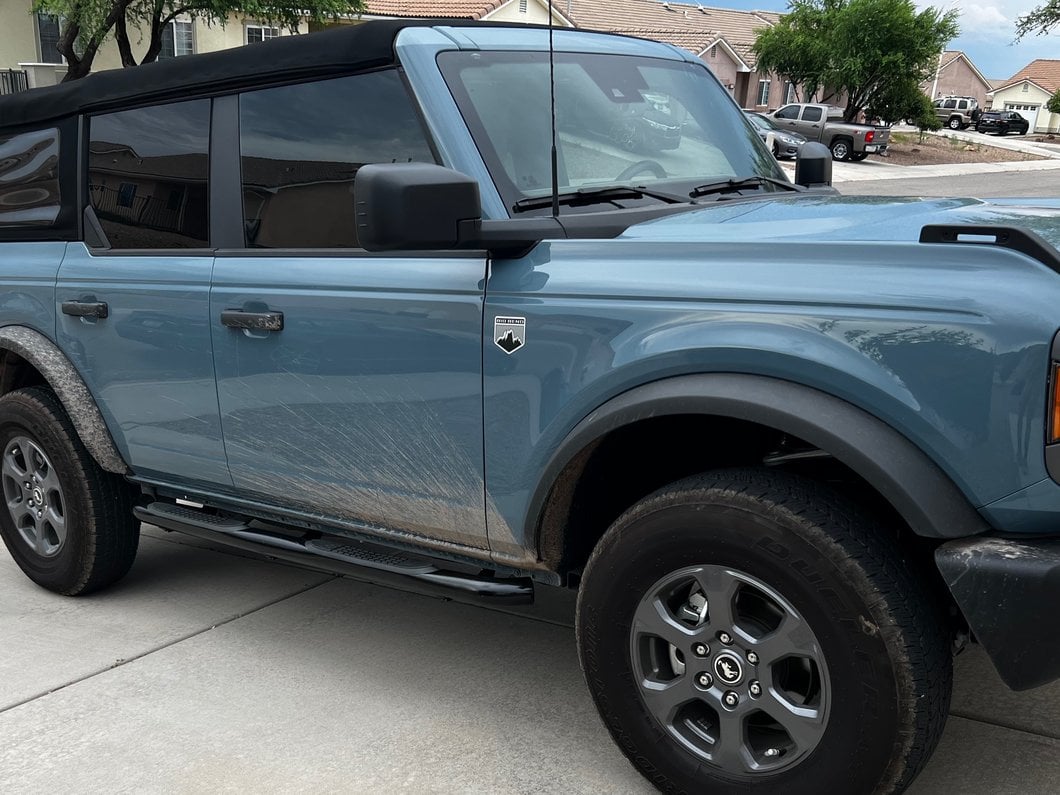 Barricade 3-Inch Side Step Bars; Black (21-25 Bronco 4-Door)