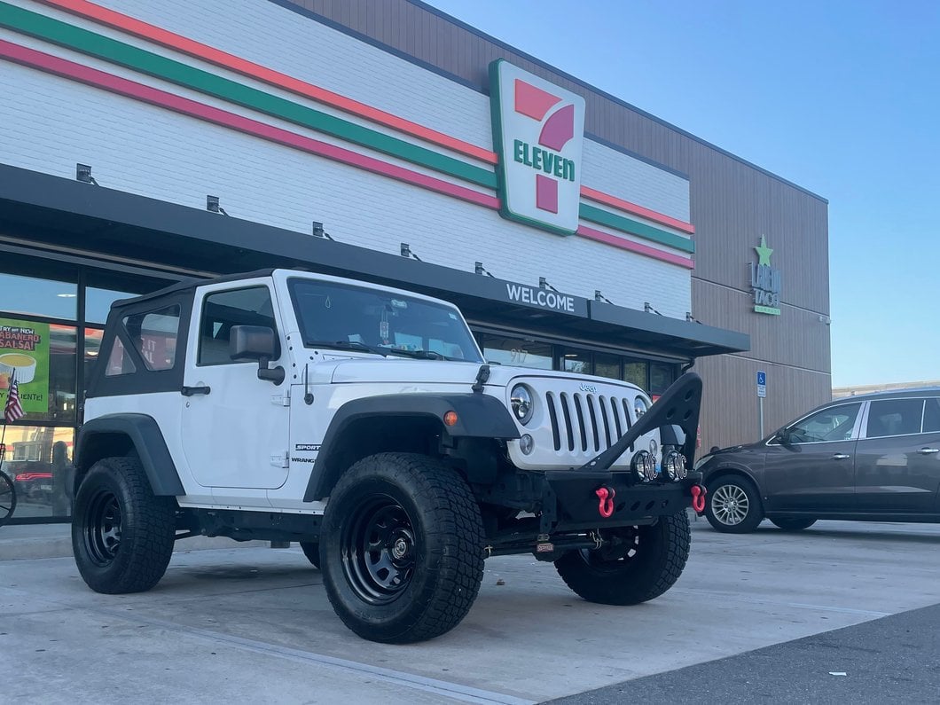 Barricade Stubby Winch Front Bumper with Stinger Bar (07-18 Jeep Wrangler JK)