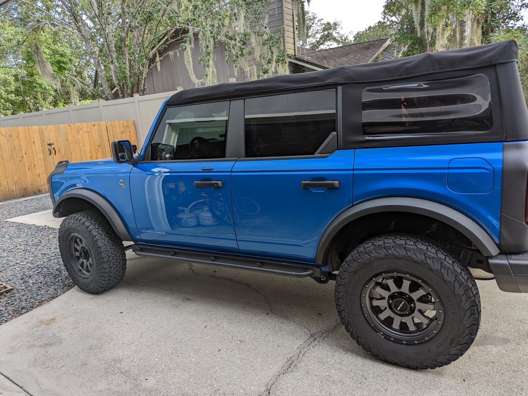 Barricade Rocker Guards with Steps (21-25 Bronco 4-Door)