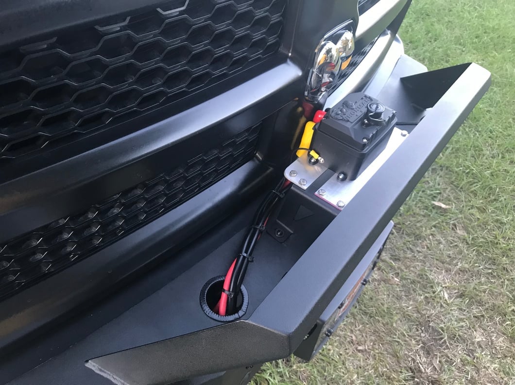Barricade HD Stubby Front Bumper with Winch Mount (13-18 RAM 2500)