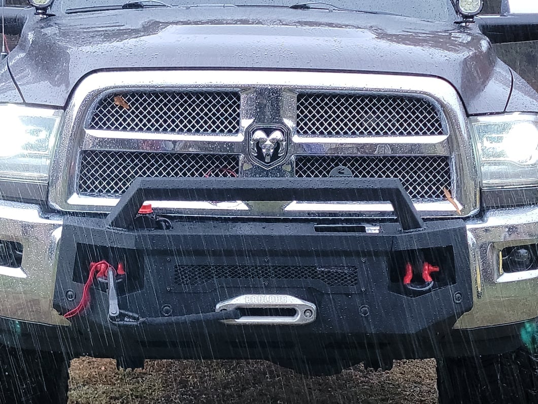 Barricade HD Stubby Front Bumper with Winch Mount (13-18 RAM 2500)