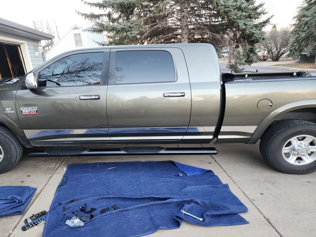 Barricade 6-Inch Oval Straight End Side Step Bars; Black (10-24 RAM 2500 Mega Cab)