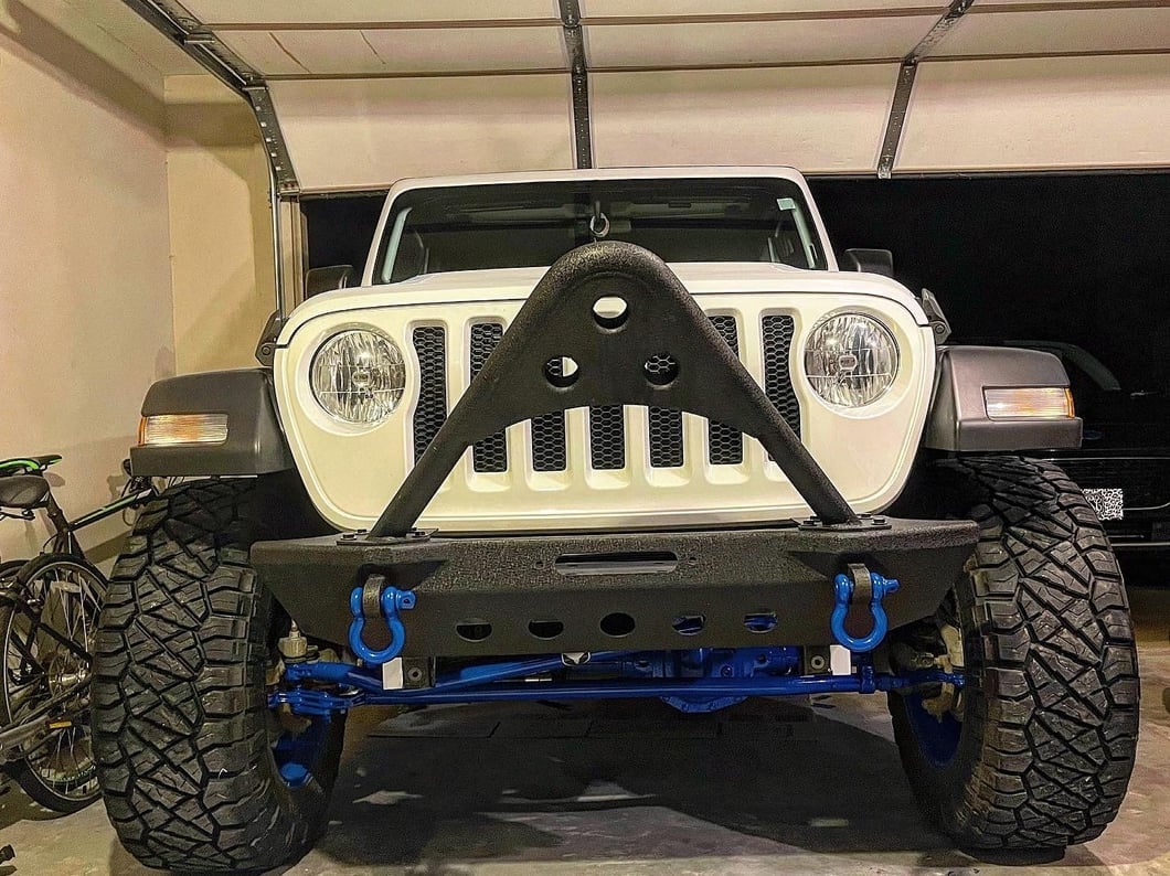 Barricade Stubby Winch Front Bumper with Stinger Bar (18-25 Jeep Wrangler JL)