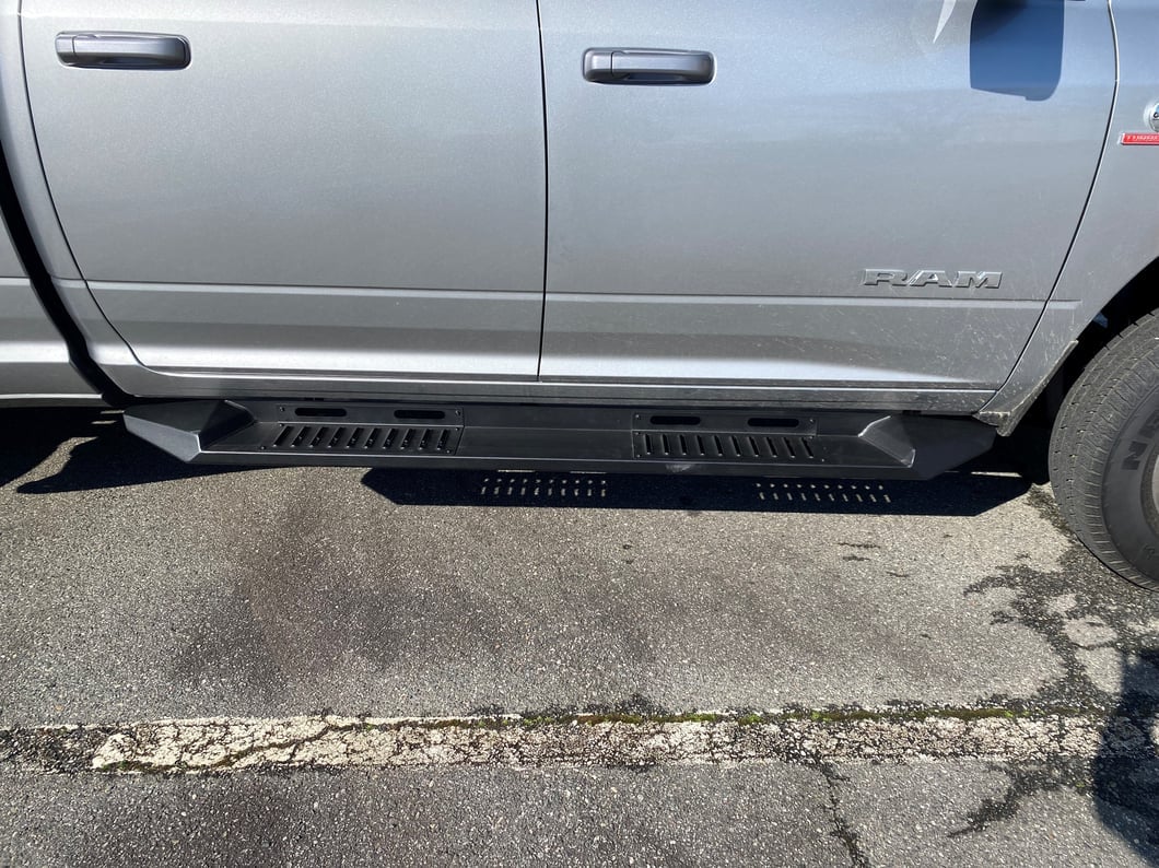 Barricade Steel Running Boards; Black (10-24 RAM 3500 Crew Cab)