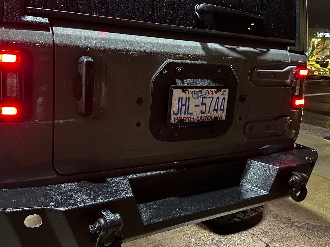 Barricade Spare Tire Delete with License Plate Mount (18-25 Jeep Wrangler JL, Excluding 4xe)