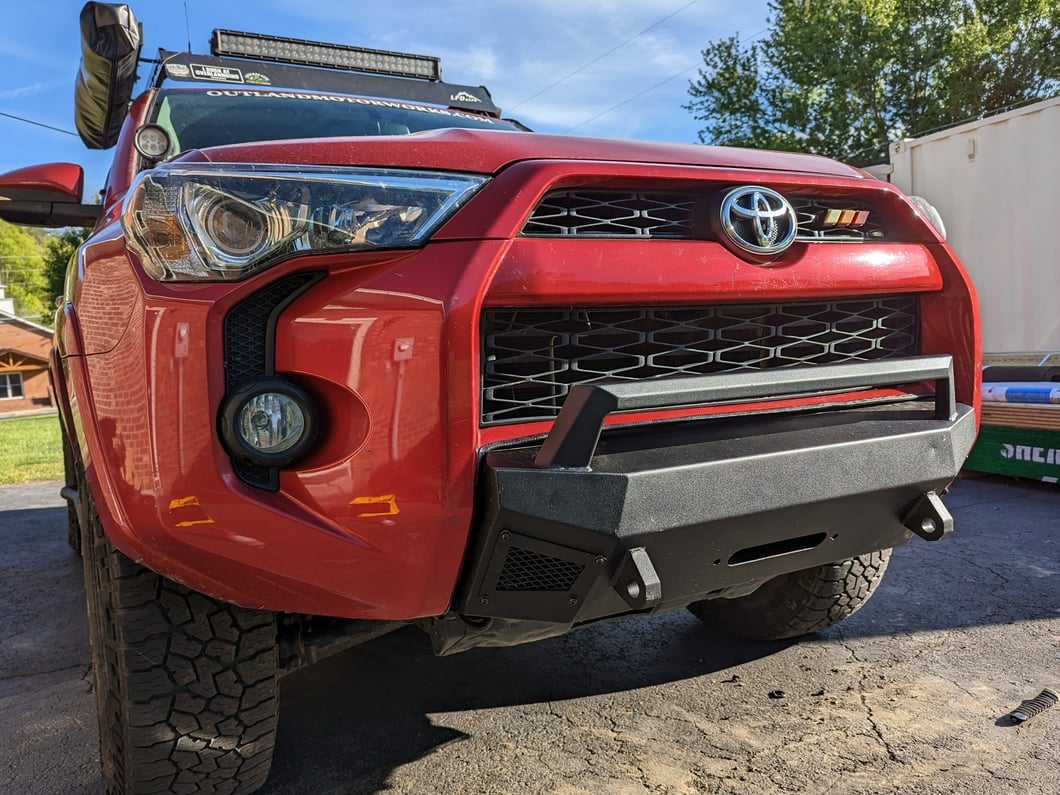 Barricade HD Stubby Front Bumper with Winch Mount (14-24 4Runner, Excluding Limited & Nightshade)