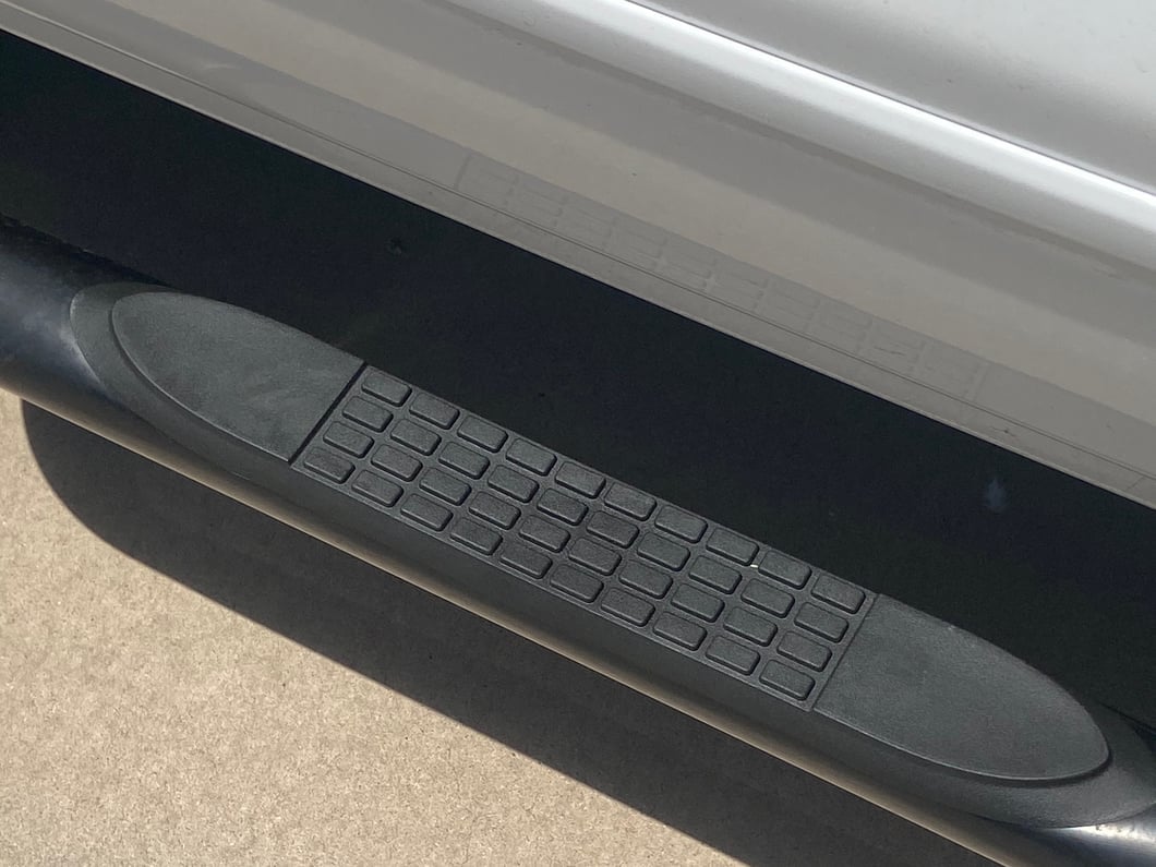 Barricade Replacement Step Pad for Barricade 3-Inch Tubular Side Step Bars Only; 21.30-Inch x 3.10-Inch