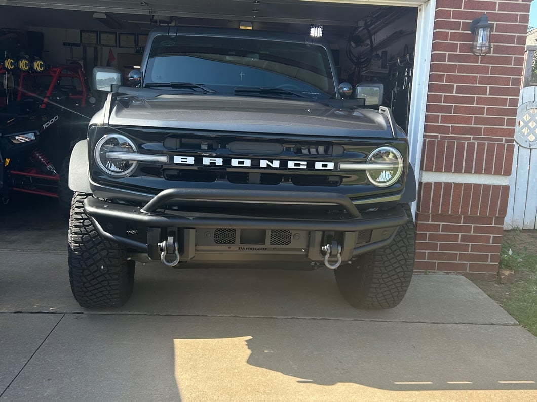Barricade HD Tubular Front Bumper with LED Fog Lights (21-25 Bronco, Excluding Raptor)