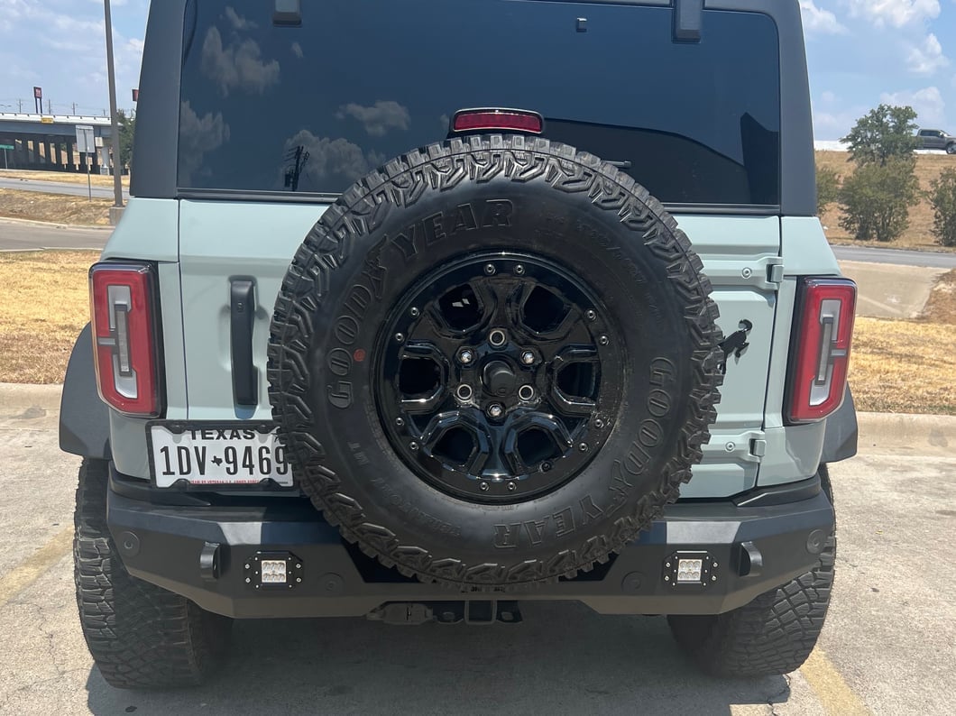 Barricade HD Plate Style Full Width Rear Bumper with LED Fog Lights (21-25 Bronco, Excluding Raptor)