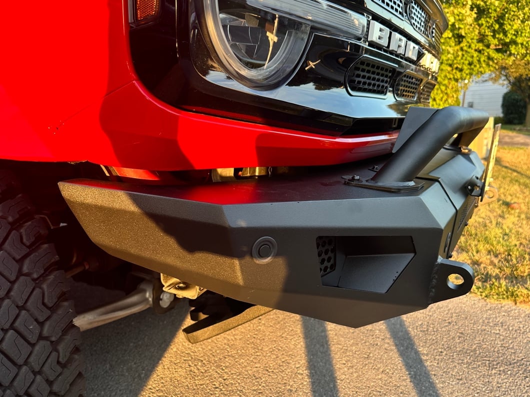 Barricade HD Plate Style Full Width Front Bumper with LED Fog Lights (21-25 Bronco, Excluding Raptor)