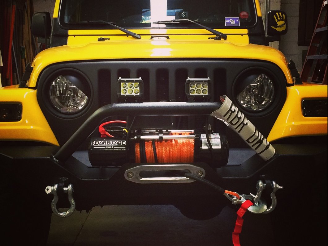 Barricade 9,500 lb. Winch with Synthetic Rope (Universal; Some Adaptation May Be Required)