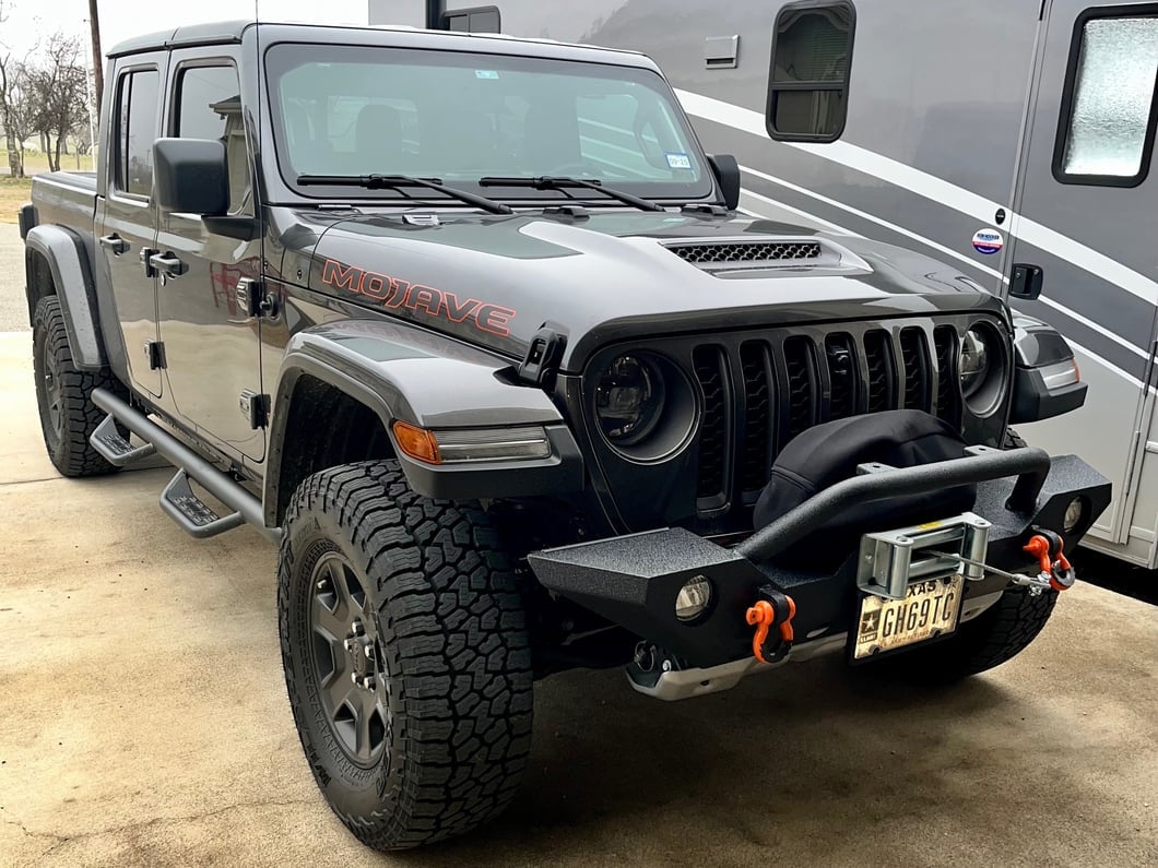 Barricade Tubular Drop Steps; Fine Textured Black (20-25 Jeep Gladiator JT)
