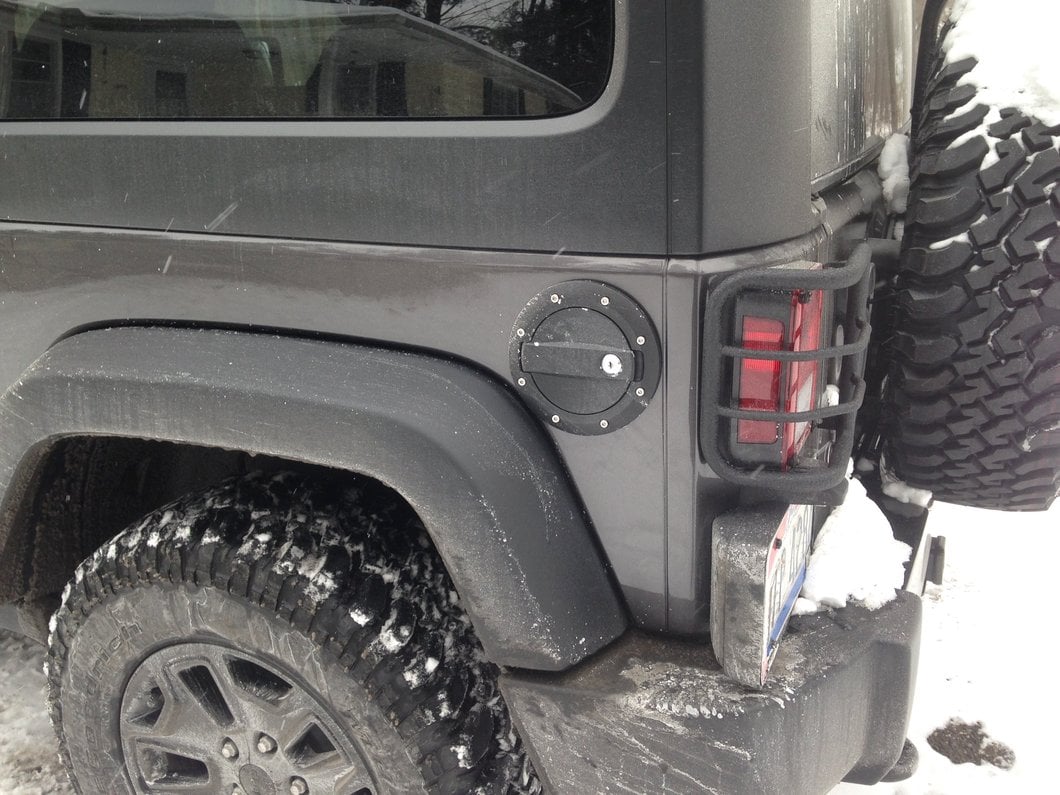 Barricade Locking Fuel Door; Textured Black (07-18 Jeep Wrangler JK)