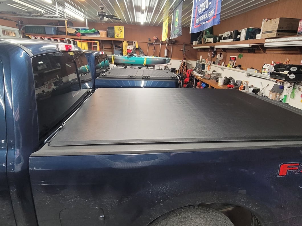 Barricade Soft Roll Up Tonneau Cover (17-25 F-250 Super Duty w/ 6-3/4-Foot Bed)