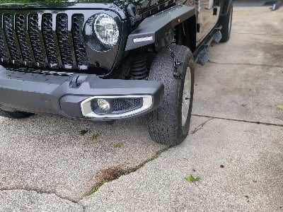 Barricade X-Series Fender Flares with LED DRL and Marker Lights; Black Inserts; Front (20-25 Jeep Gladiator JT)
