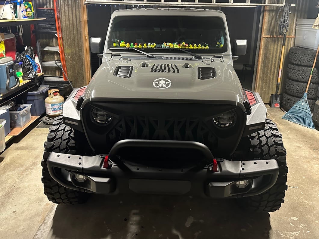 Barricade X-Series Front Fender Flares; Red Mesh (20-25 Jeep Gladiator JT)