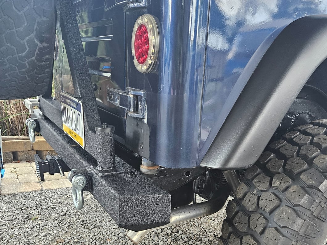 Barricade Classic Rear Bumper with Tire Carrier (87-06 Jeep Wrangler YJ & TJ)
