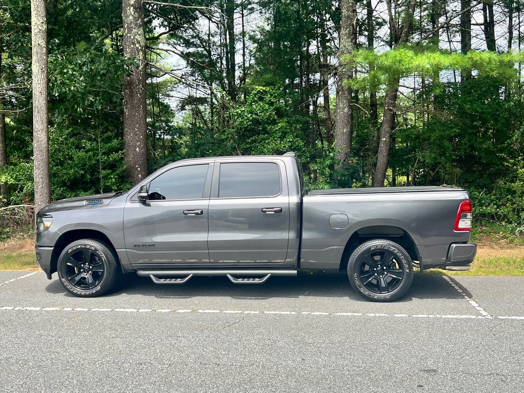 Barricade Tubular Drop Steps; Fine Textured Black Finish (19-25 RAM 1500 Crew Cab)