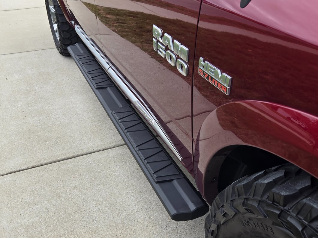 Barricade 6-Inch Running Boards (09-18 RAM 1500 Crew Cab)