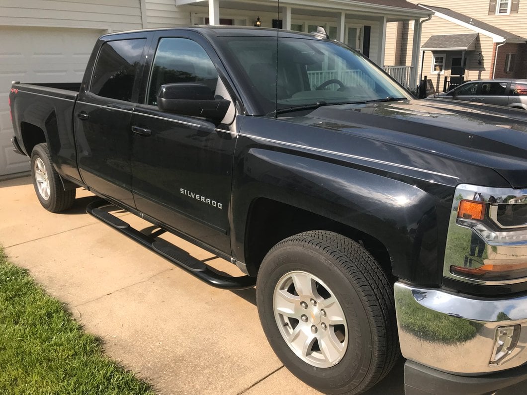 Barricade 4-Inch Oval Bent End Side Step Bars; Body Mount; Black (14-18 Silverado 1500)