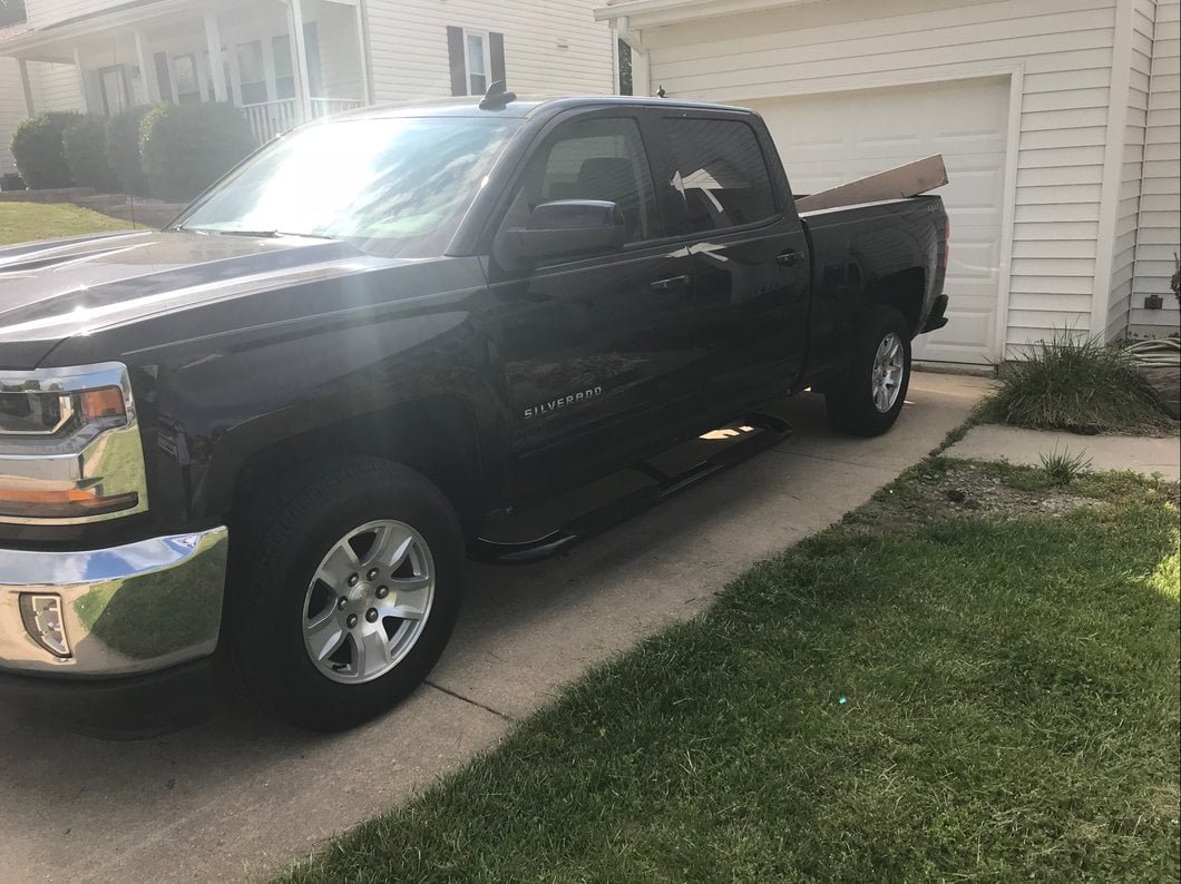 Barricade 4-Inch Oval Bent End Side Step Bars; Body Mount; Black (14-18 Silverado 1500)