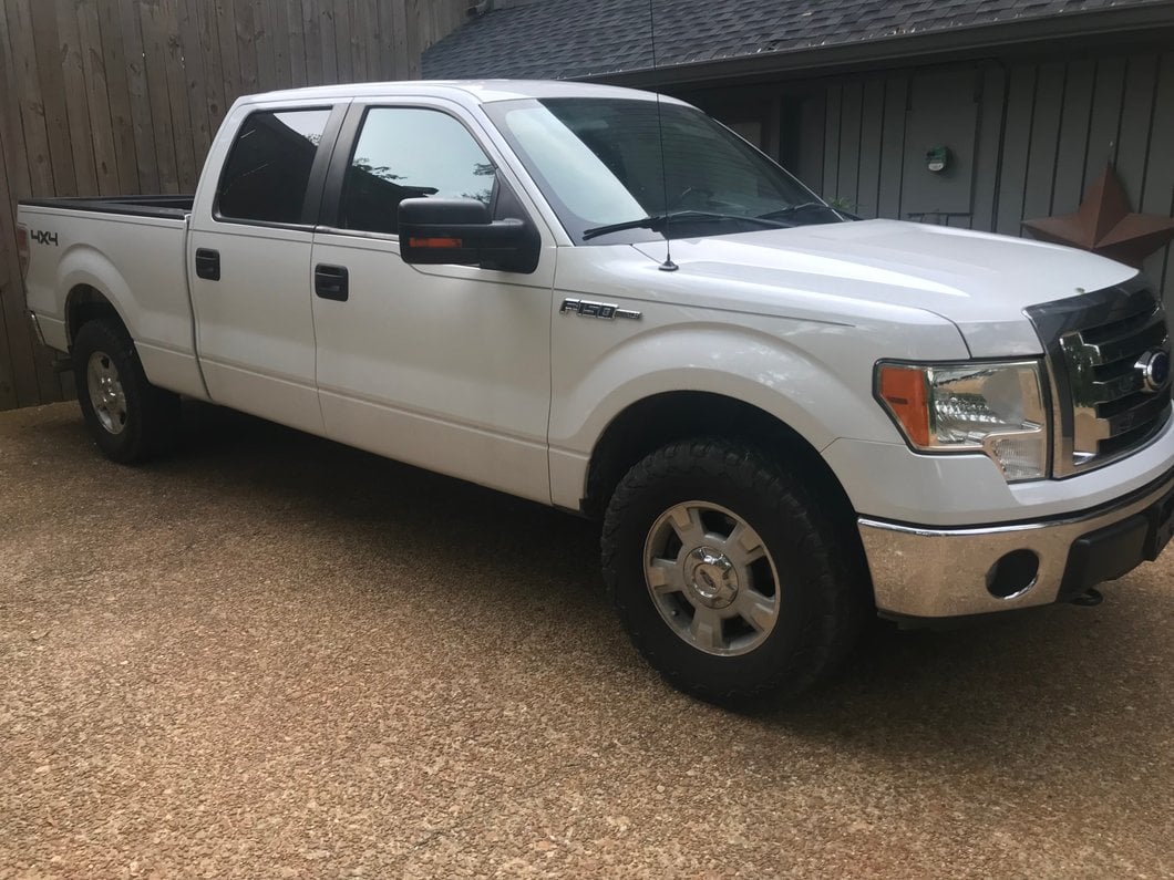 Barricade 3-Inch Round Curved Side Step Bars; Gloss Black (09-14 F-150)