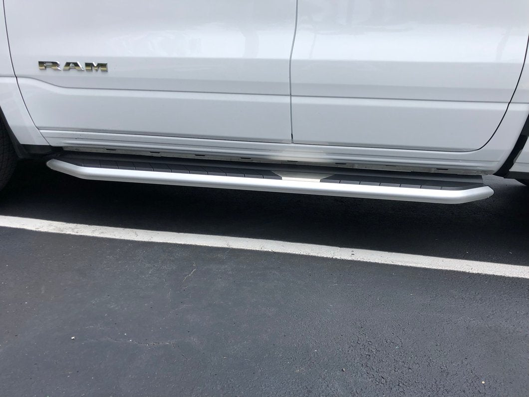 Barricade Pioneer Aluminum Running Boards (19-25 RAM 1500 Quad Cab)