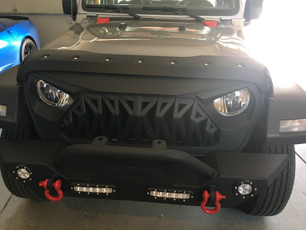 Barricade Trail Force HD Front Bumper with LED Lights and 9,500 lb. Winch (18-25 Jeep Wrangler JL)