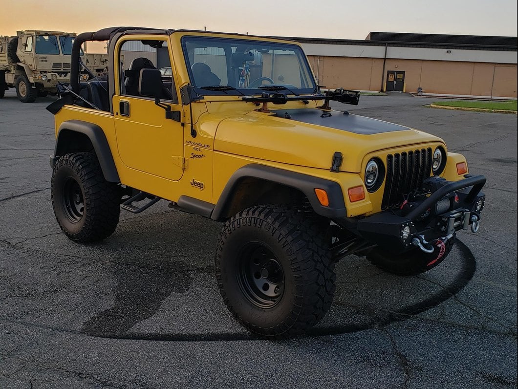 Barricade Adventure HD Bumper with LED Fog Lights (87-06 Jeep Wrangler YJ & TJ)